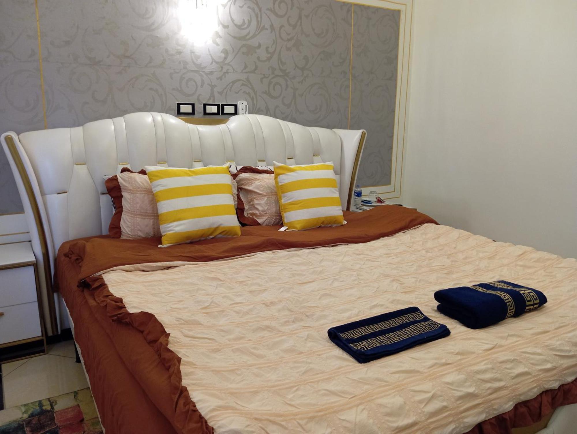 Mon Nid D'or Ci Apartment *